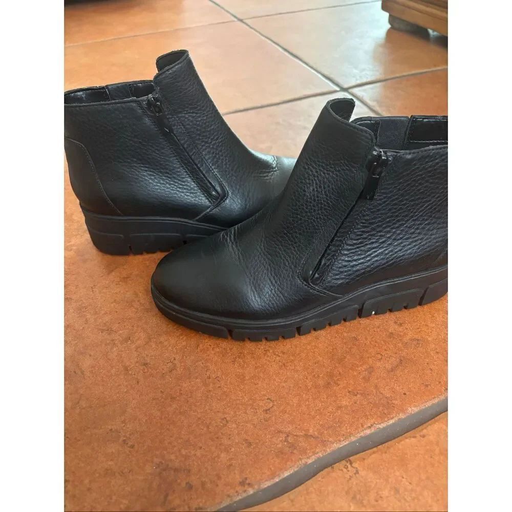 Vionic WeatherProof Black Booties - Picture 3 of 8